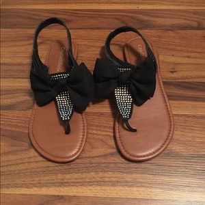 Bow tie sandals
