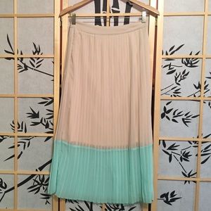 Forever 21 Knee Length Skirt (taupe/mint)