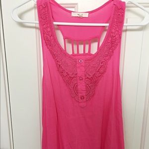 Pink tank top