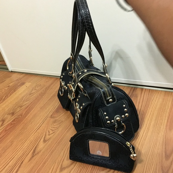 ✅SOLD✅ NWOT Black and Gold Kathy Van Zeeland Purse - Picture 3 of 4