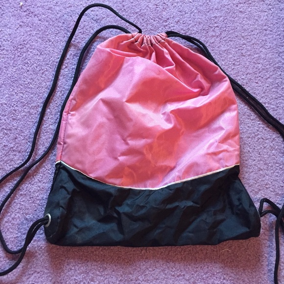 Nike Drawstring - Picture 3 of 3