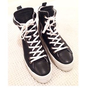HIGHT TOP LEATHER PLATFORM SNEAKERS MADE IN SPAIN
