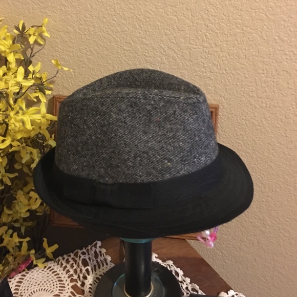 Hat - Picture 3 of 4