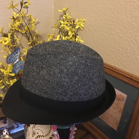 Hat - Picture 4 of 4