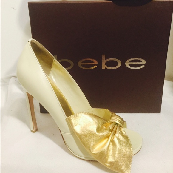 New Bebe heels in Box