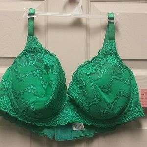 Green lace 42D bra