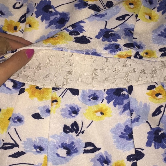 👀Floral Sundress - Picture 3 of 8