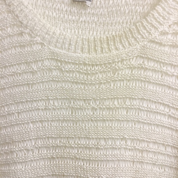 White/ cream 3/4 sleeve top - Picture 2 of 3