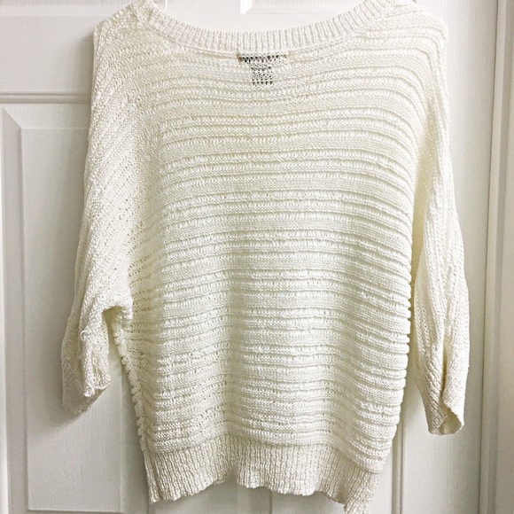 White/ cream 3/4 sleeve top - Picture 3 of 3