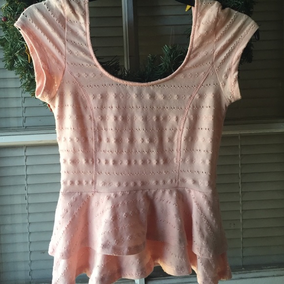 💗 Pink Ruffle Blouse 💗 - Picture 3 of 3