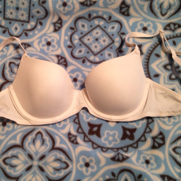 NWOT PINK Wear Everywhere Lightly Lined Bra