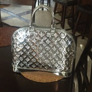 💯 Authentic Rare Louis Vuitton Handbag