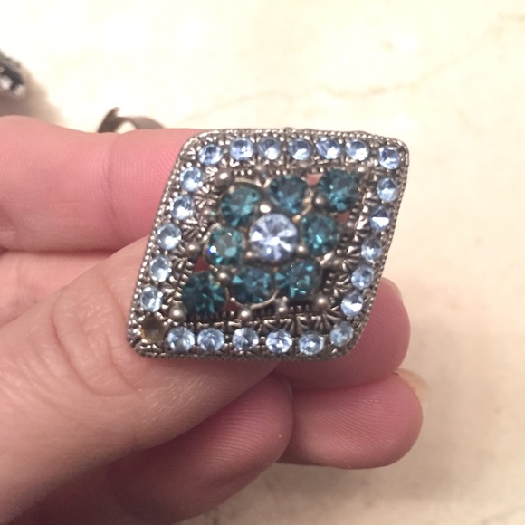 Sparkly Statement Rings - Picture 4 of 4
