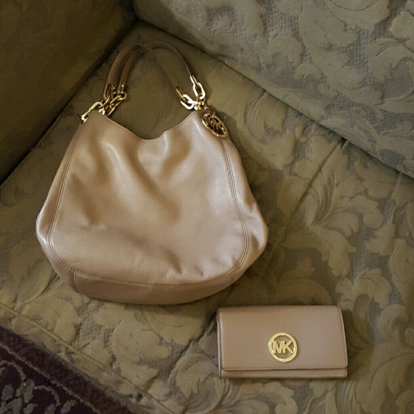 Michael kors purse and wallet
