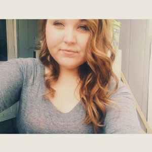 Meet your Posher, Alexis