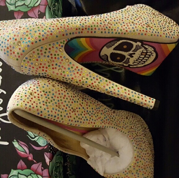 Taylor Says Starlight Pumps