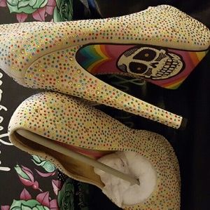 Taylor Says Starlight Pumps