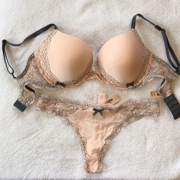 NWT Victoria's Secret Panty & Bra Set 34DD Padded
