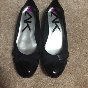 Black patent leather flats