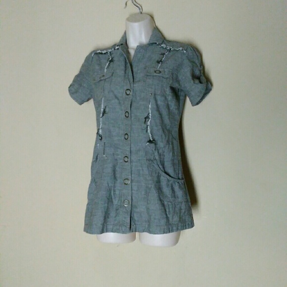Maurice's Snap Front Top
