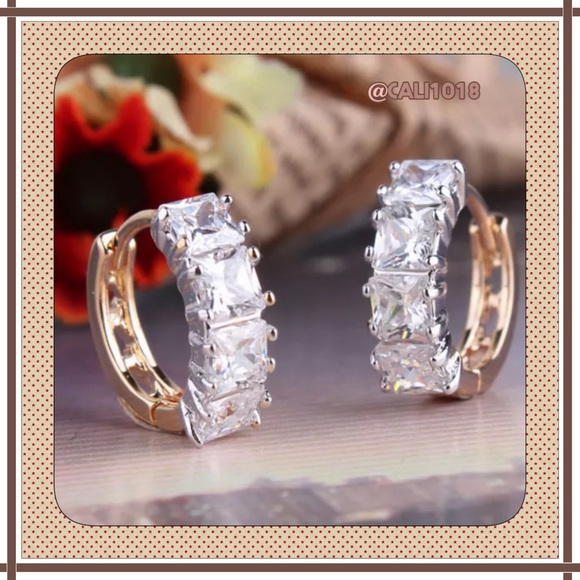 Boutique Jewelry - 🆕Yellow Gold Filled Swarovski Crystal Earrings