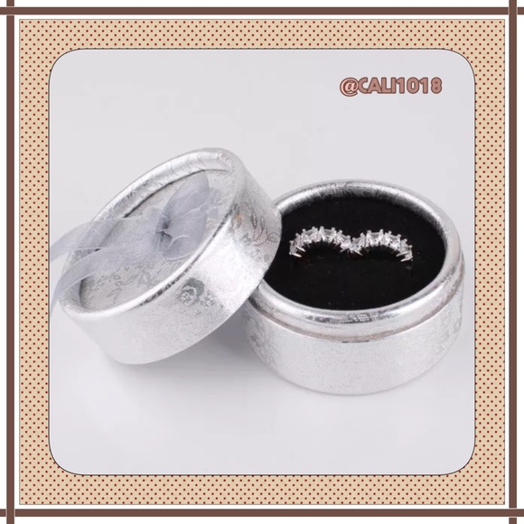 🆕Yellow Gold Filled Swarovski Crystal Earrings - Picture 4 of 4