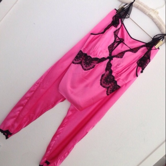 BETSEY JOHNSON pink silky pijama set size L