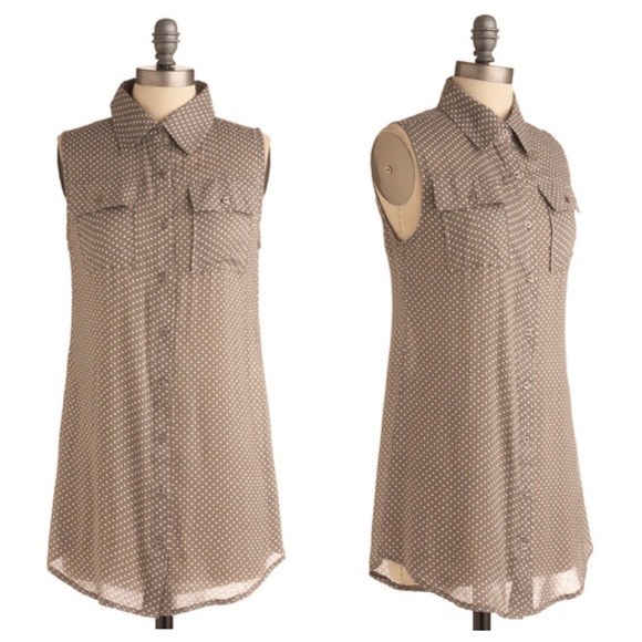 ModCloth Tops - ️Modcloth "Taupe of the Heap" Tunic