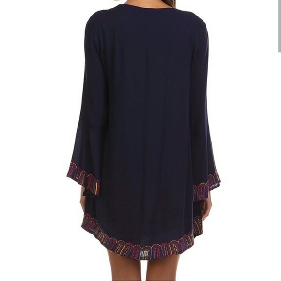 📌NWT📌Navy Embroidery Tunic - Picture 3 of 3