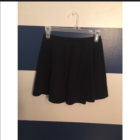 Black skater skirt