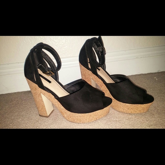 Platforms - Picture 1 of 4