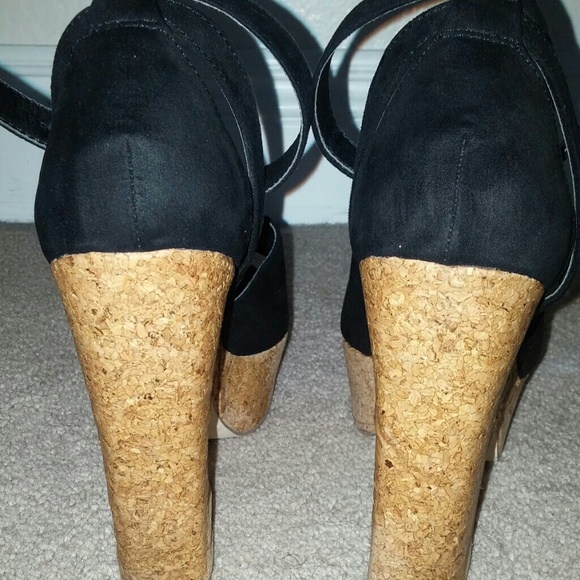 Platforms - Picture 3 of 4