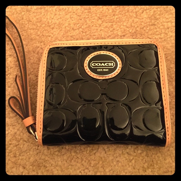 Coach patent leather wristlet/wallet