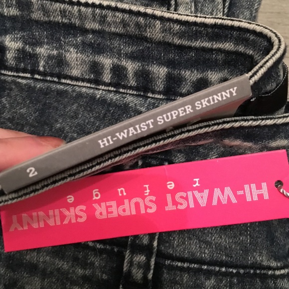 SOLD - Picture 2 of 4