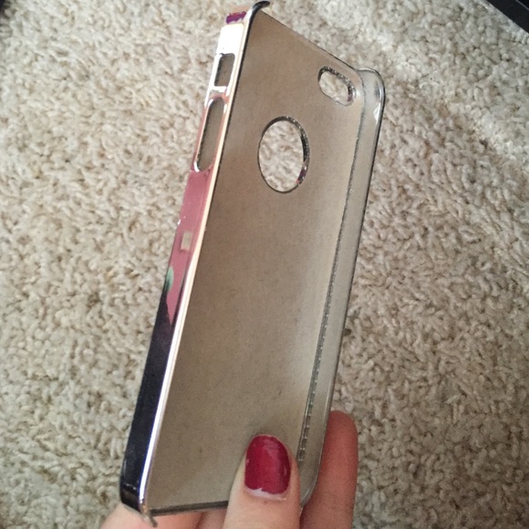 iPhone case - Picture 2 of 3