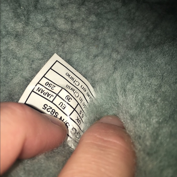 bluish uggs - Picture 4 of 4