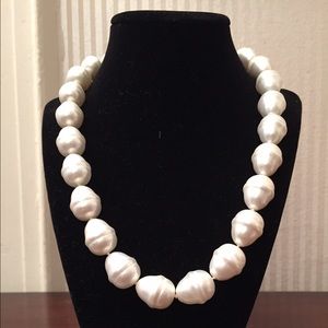 Funky Pearl Necklace