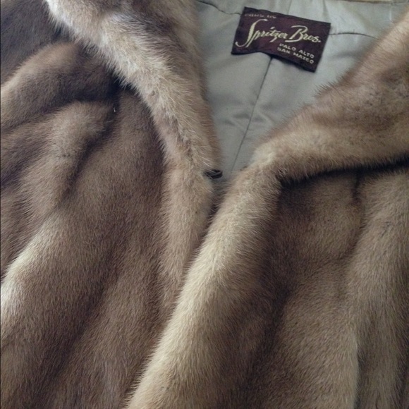 Vintage great condition fur Coat/Cape - Picture 2 of 4