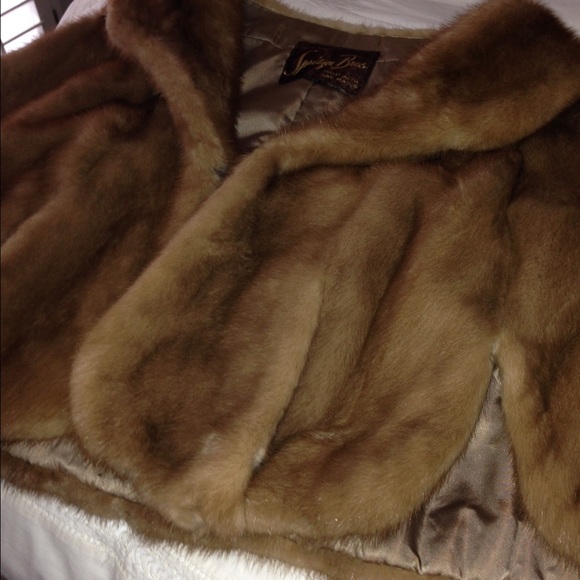 Vintage great condition fur Coat/Cape - Picture 3 of 4