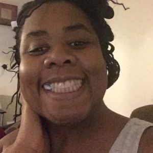 Meet your Posher, Leeann