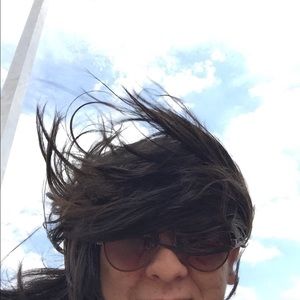 Meet your Posher, Adrianne