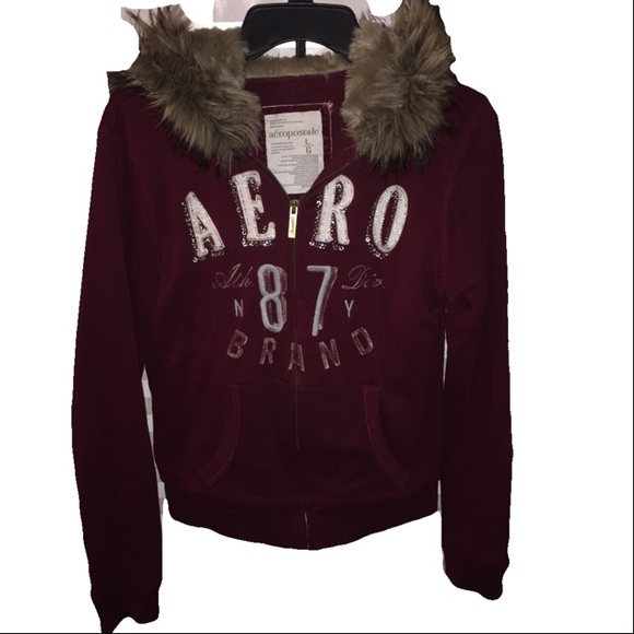 sweatshirt with fur hood