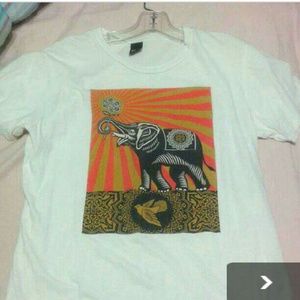 Obey tshirt