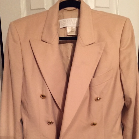 Beautiful Cashmere Blend Blazer