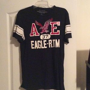 American Eagle Black t shirt