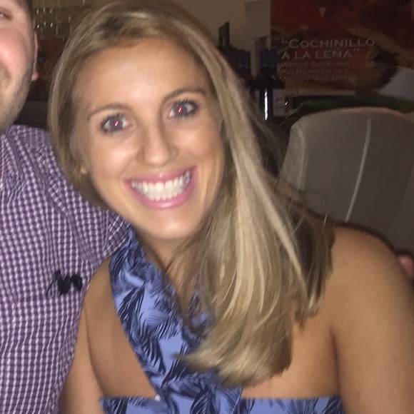 Meet Your Posher! - Picture 3 of 5