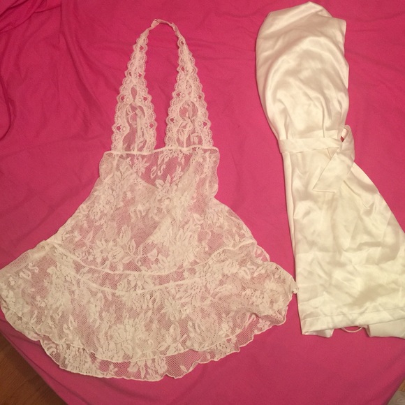 💕🎉HOST PICK!🎊💕Victoria's Secret bridal set - Picture 2 of 3