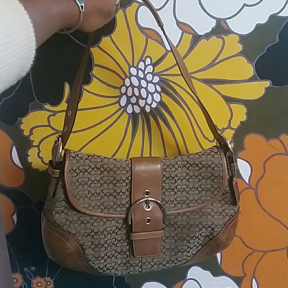 Coach shoulder bag with logo detail - Picture 1 of 3