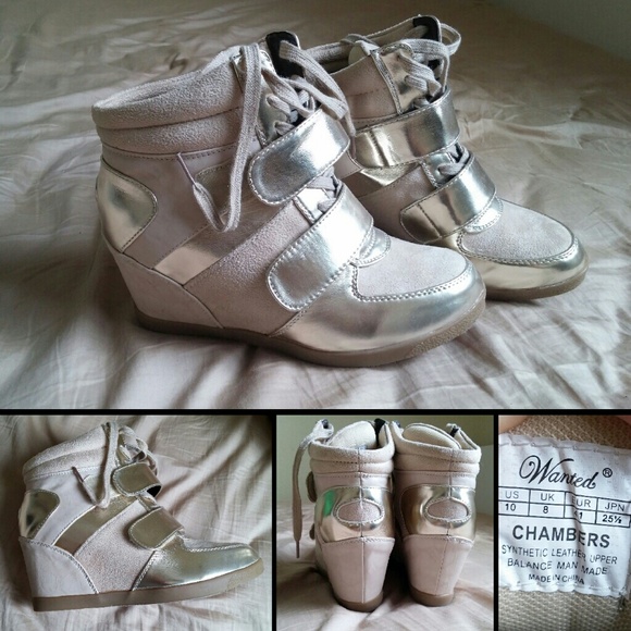 Sneaker Wedge from AKIRA
