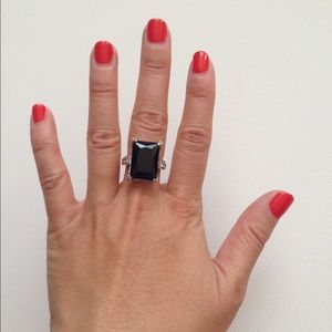 Cocktail ring with navy stone